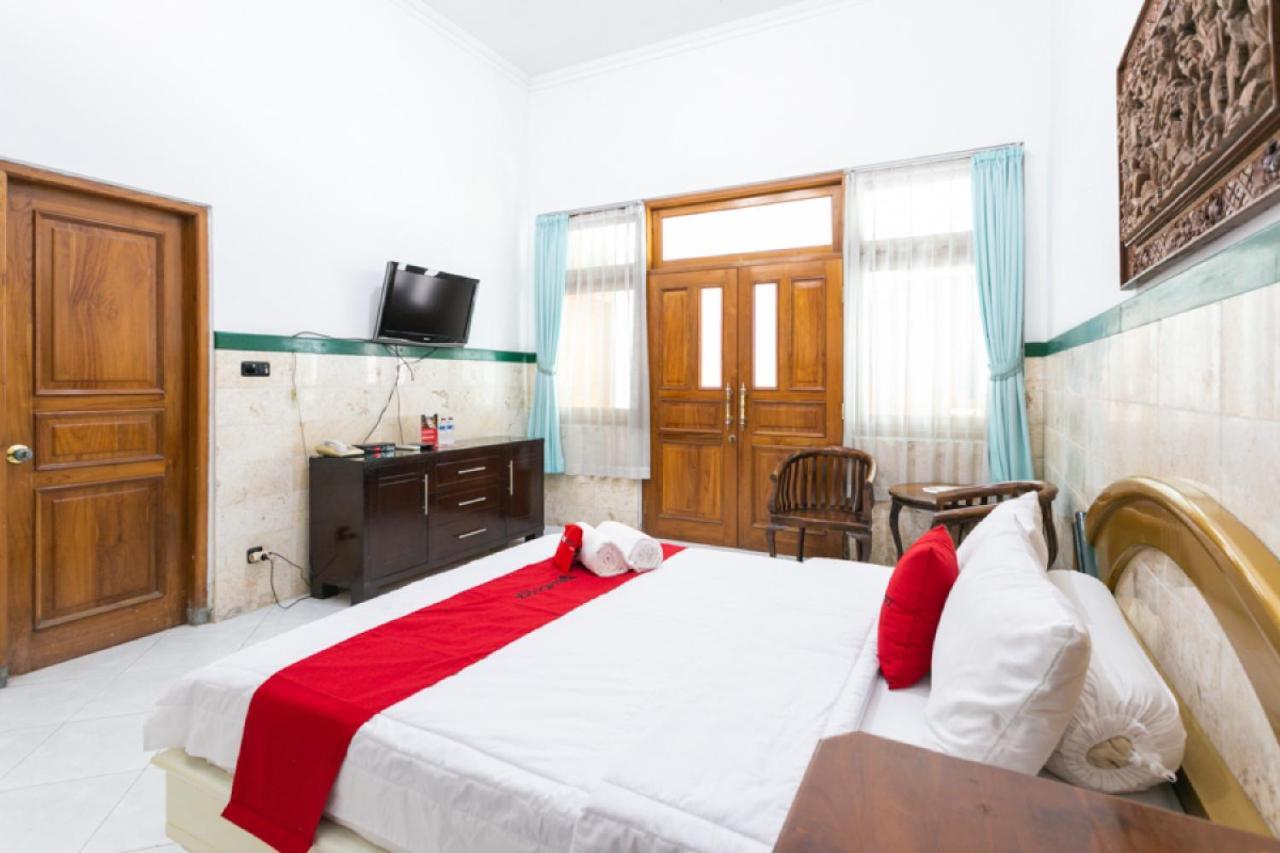 Hotel Reddoorz Syariah Near Alun Alun Magelang Bayeman Exterior foto