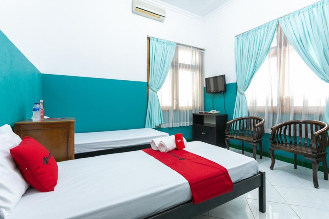 Hotel Reddoorz Syariah Near Alun Alun Magelang Bayeman Exterior foto