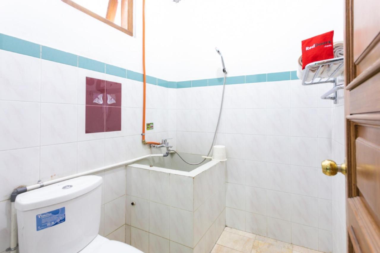Hotel Reddoorz Syariah Near Alun Alun Magelang Bayeman Exterior foto