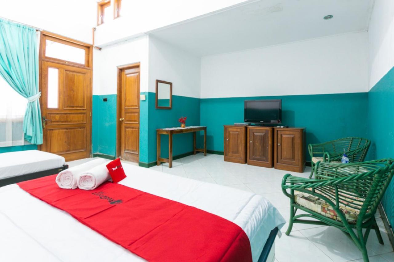 Hotel Reddoorz Syariah Near Alun Alun Magelang Bayeman Exterior foto